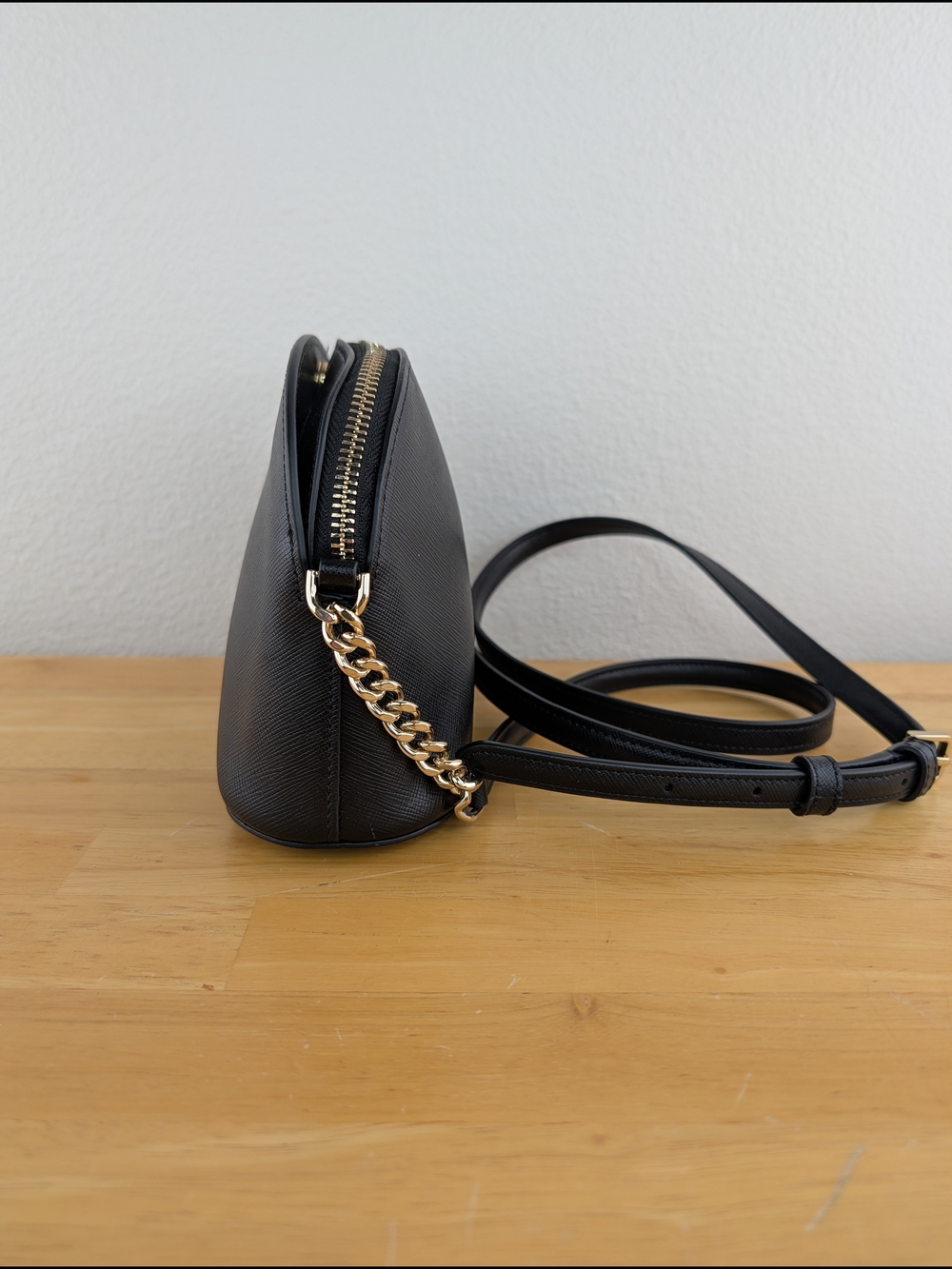 Kate Spade Black Saffiano Leather Crossbody Bag Dome Silhouette Gold-Tone Chain - Picture 6 of 13